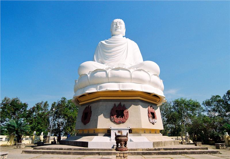 Buddha statue at the Long Son Pagoda