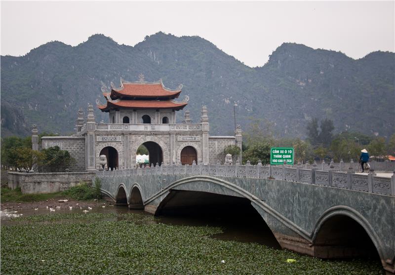 Gateway to Hoa Lu Ancient Capital
