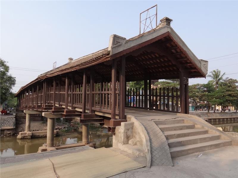 Phat Diem tile roofed bridge in Ninh Binh