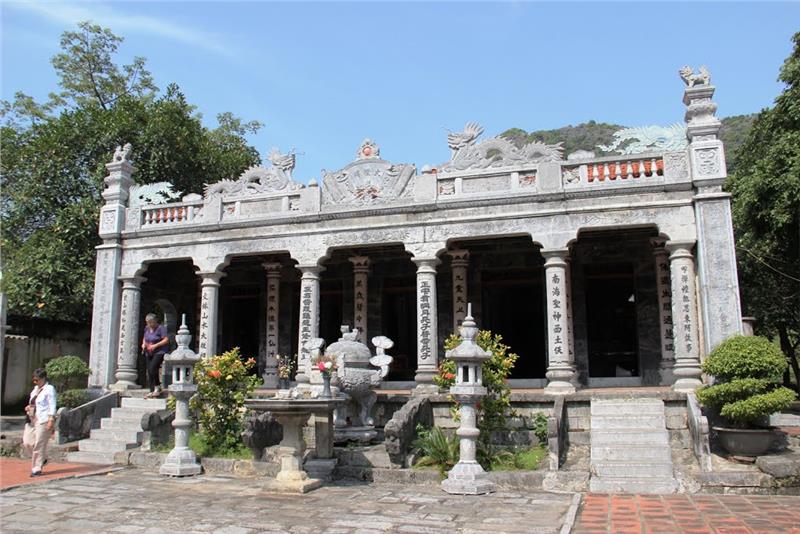 4.Facade of Thai Vi Temple