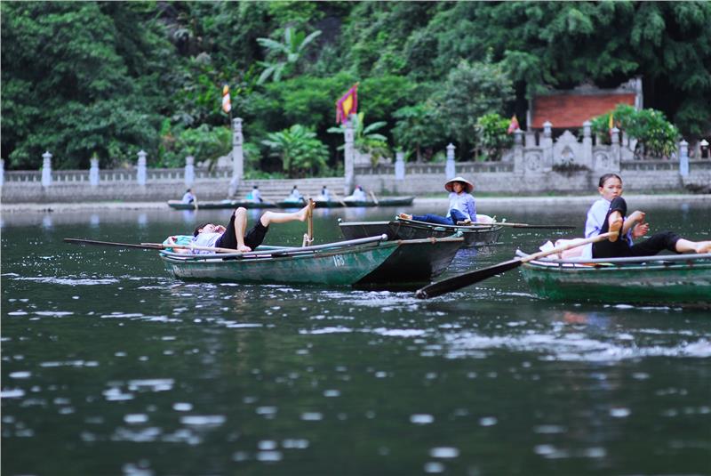 Boating in Trang An