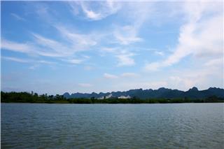 Yen Thang Lake