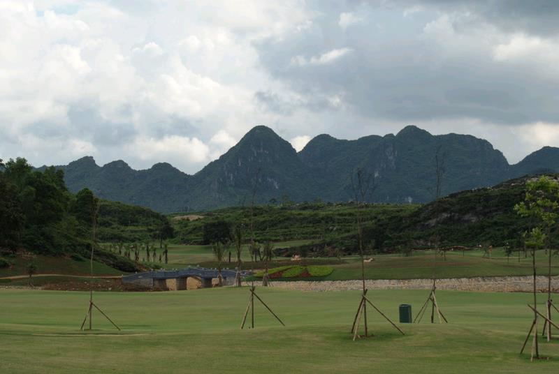 View from Royal Golf Course near Yen Thang Lake