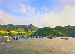 Top 7 most enchanting bays in Vietnam