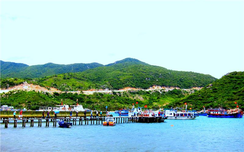 Vinh Hy Bay in Ninh Thuan Province