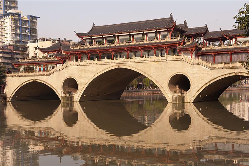 Anshun Bridge crosses the Jin River in Chengdu