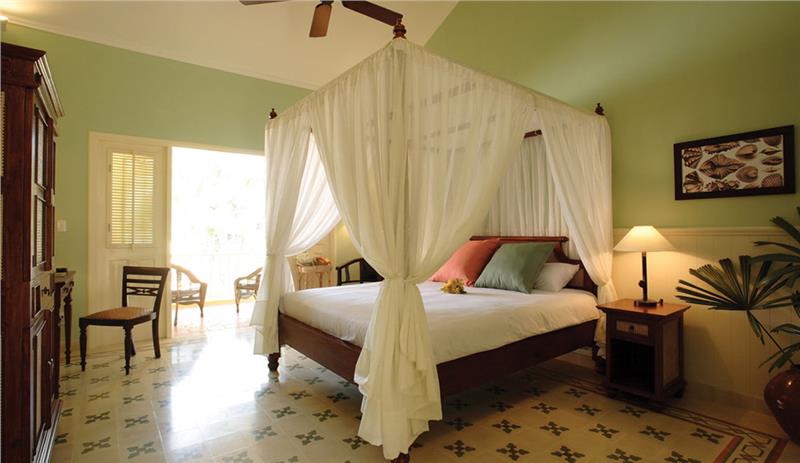 Deluxe room in La Verandar Resort