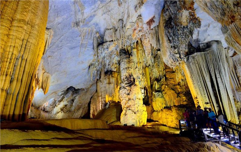 Quang Binh – Tour Paradise Cave - 1 Day- Code  590