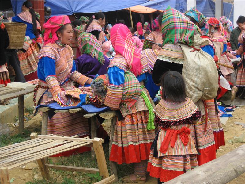 Ethnic costume pavilion at Can Cau Market