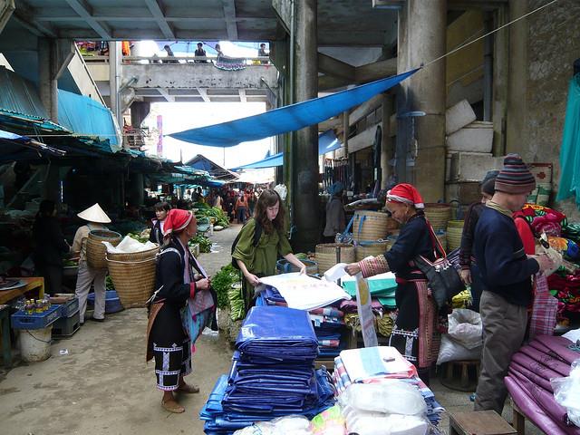 Trading at Sapa Market