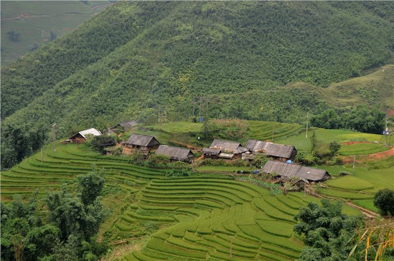 Ta Phin Village