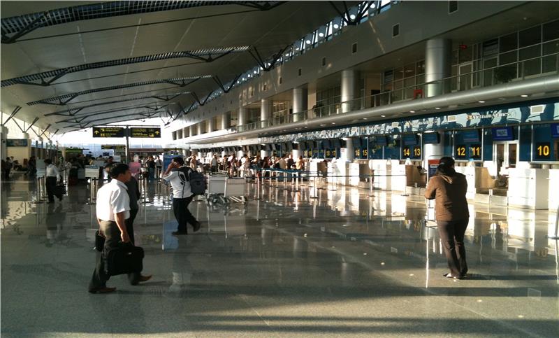 Check-in at Da Nang International Airport