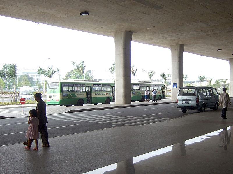 152 Airport Bus at Tan Son Nhat Airport