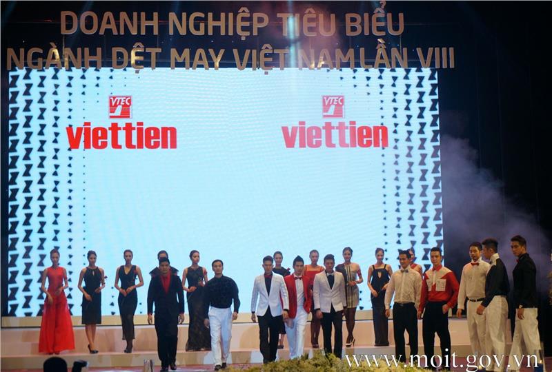 Fashion Show of  Viettien textitles and garments