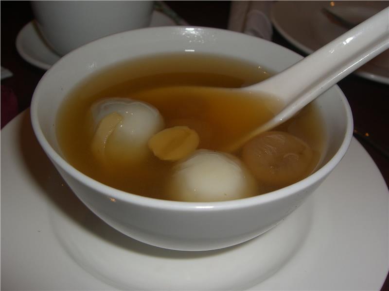Longan sweet soup