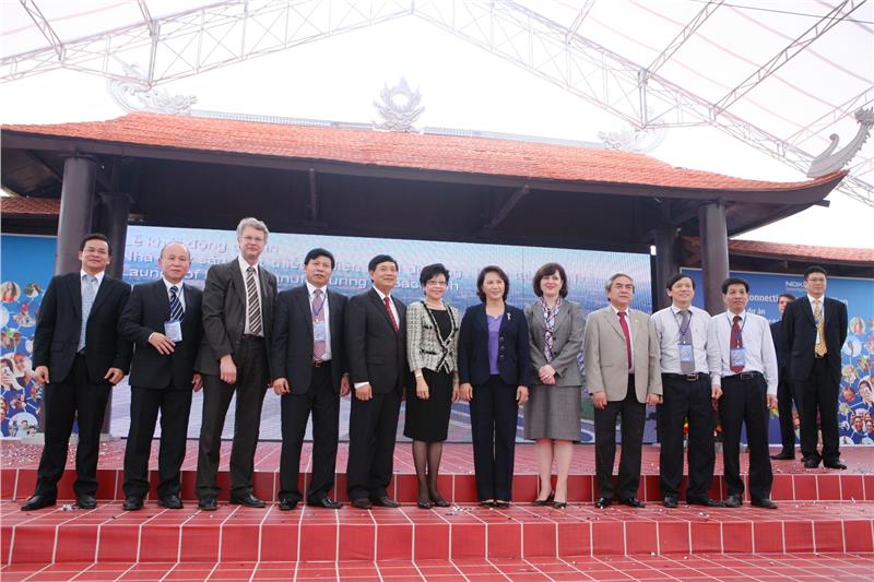 Nokia factory in Vietnam in opening ceremony