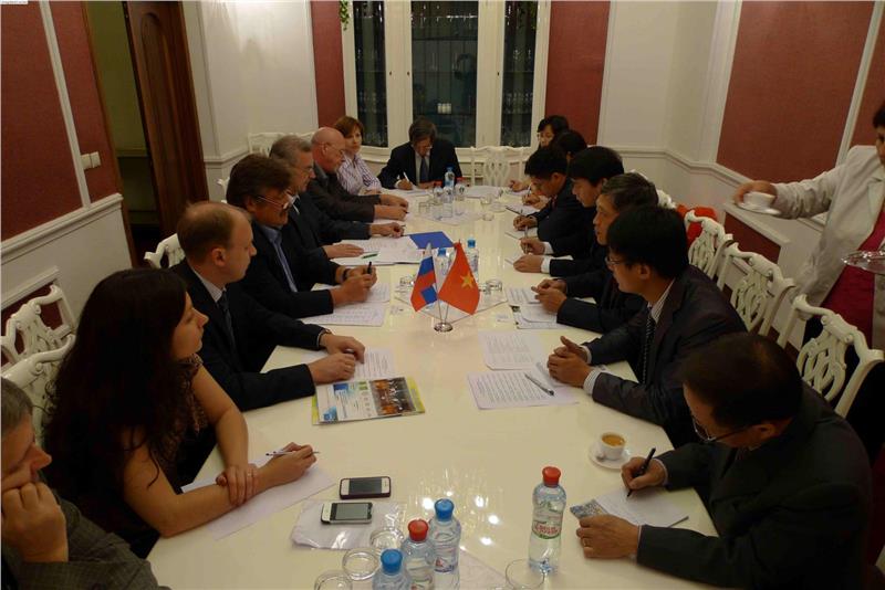 Promote Russian investment in Vietnam oil and gas