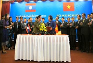 Vietnam Laos labor cooperation boosted