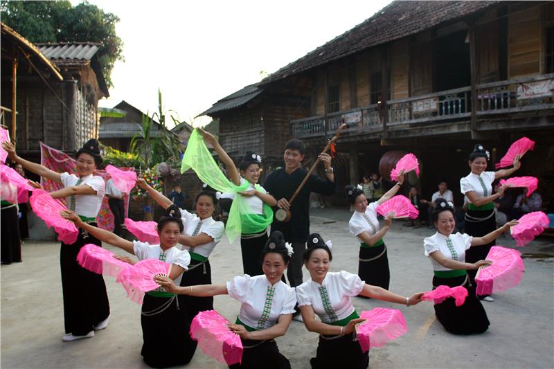 White Thai ethnic group