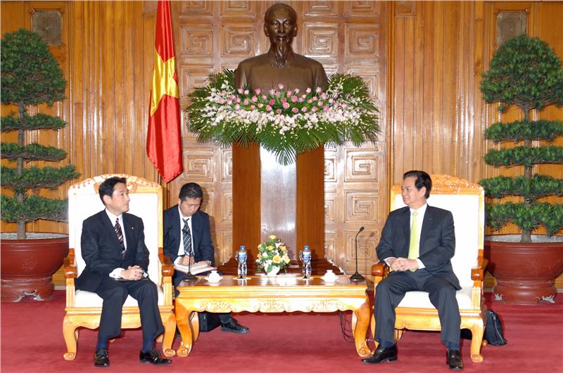 PM of Vietnam and Japanese Foreign Minister