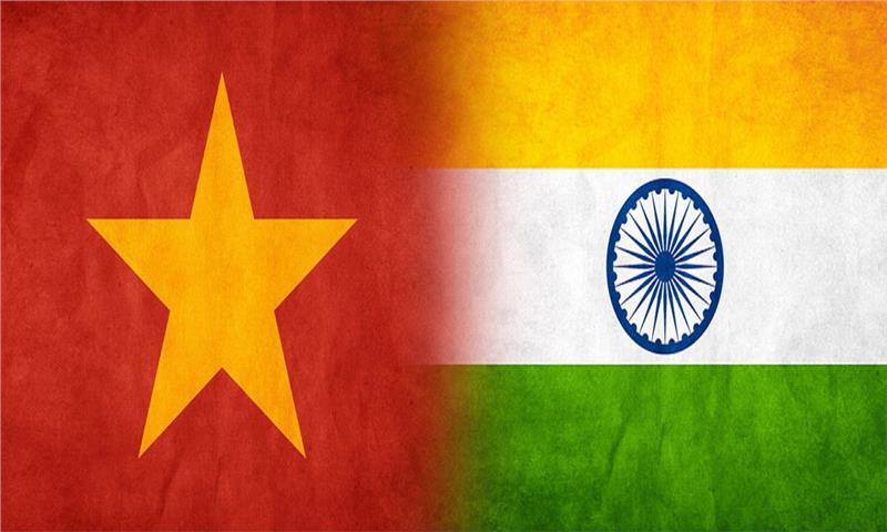 Vietnam - India flags