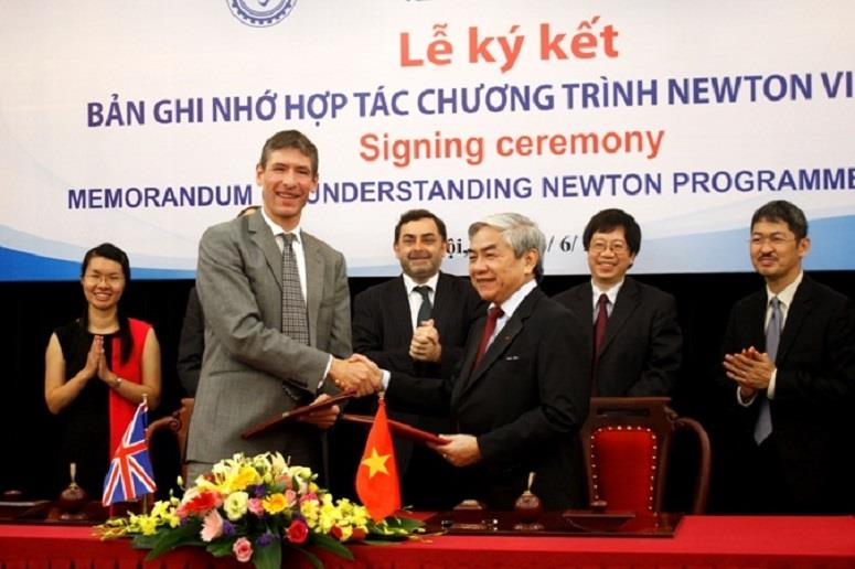 England supports Vietnam Newton Program