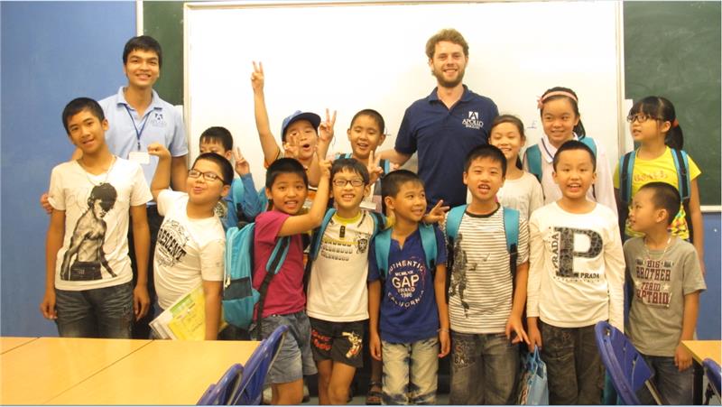 Foreign teacher at Apollo English center in Vietnam