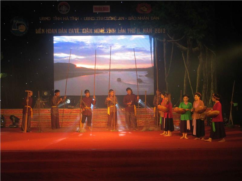 Ha Tinh folk singing festival