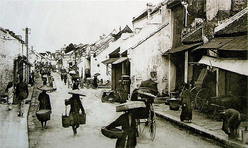 People in Hanoi Old Quarter