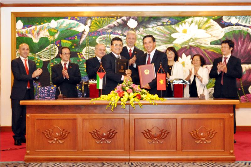 Signing ceremony of Vietnam - Palestine double taxation avoidance