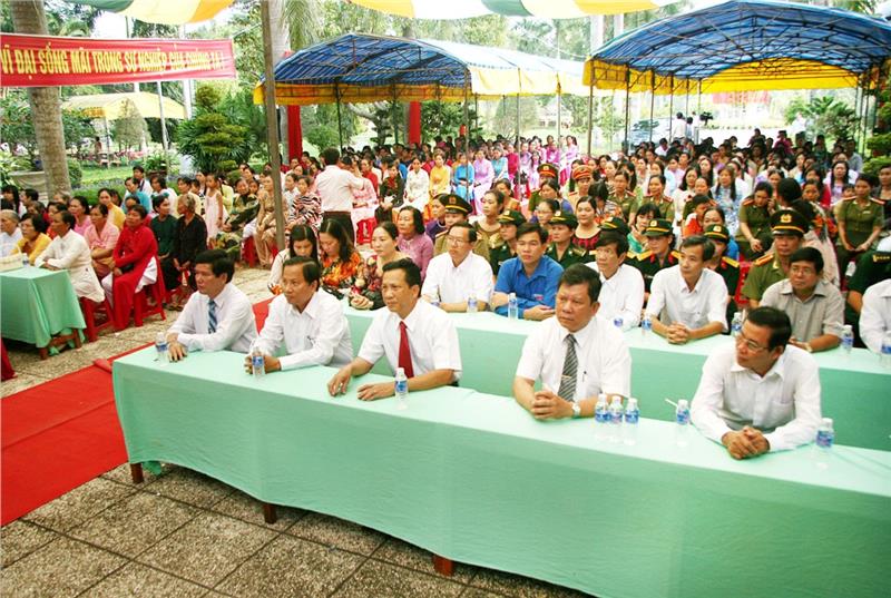 The ceremony is held by Tra Vinh Women Union 
