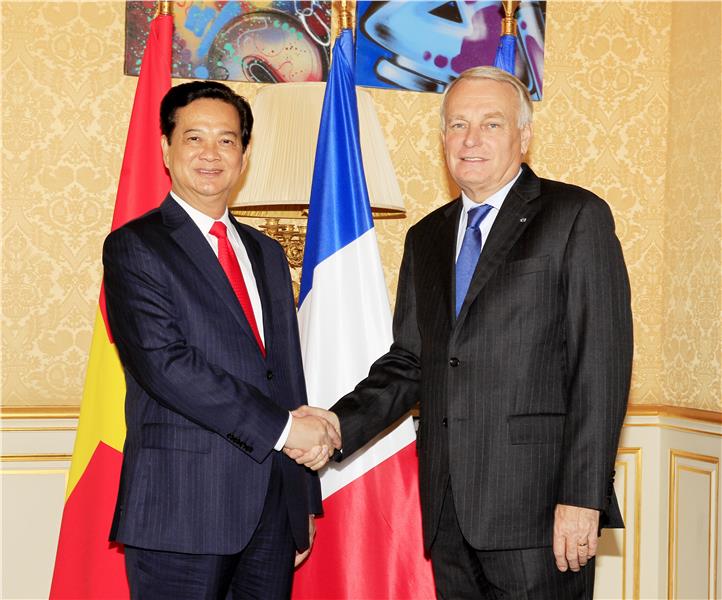 Two Prime Ministers of Vietnam and France