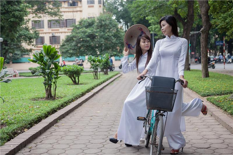 Young Vietnamese girls in ao dai