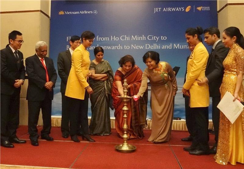 Opening ceremony of daily flight to India from Vietnam