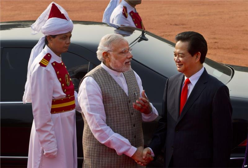 PM Nguyen Tan Dung visits India