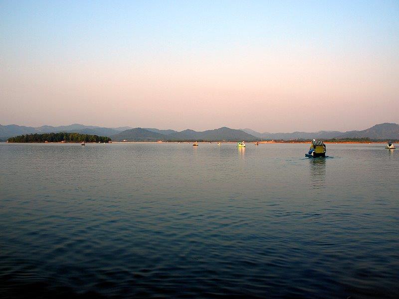 Dai Lai Lake